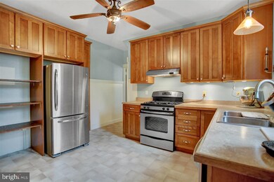 522 Bosler Ave, Lemoyne, PA 17043 - photo 7