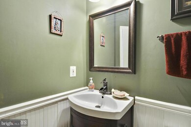 42921 Ellzey Dr, Broadlands, VA 20148 - photo 4