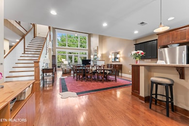 Stunning Entry View