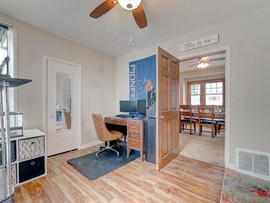 1736 C Ave NW, Cedar Rapids, IA 52405 - photo 4