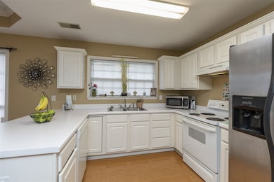 118 Flagstone Ln, Calera, AL 35040 - photo 3