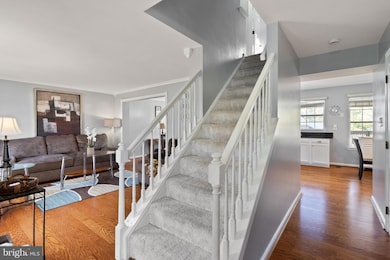 18846 Beaten Path Ct, Triangle, VA 22172 - photo 3