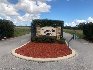 129 Magnolia Manor Ln, Lake Placid, FL 33852 - photo 2