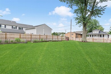 17 Daboll Ct, Warwick, RI 02889 - photo 3