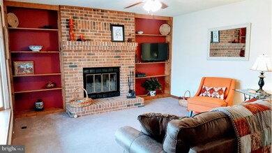 211 Confederate Cir, Locust Grove, VA 22508 - photo 3