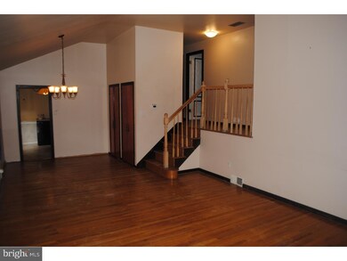 16 Glendale Rd, Havertown, PA 19083 - photo 2