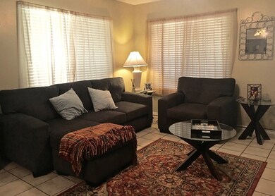 333 W Nimitz St, Fredericksburg, TX 78624 - photo 2