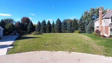 2515 Pine Cone Ct, Naperville, IL 60565 - photo 5