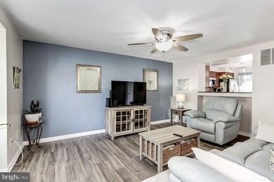 16954 Point Pleasant Ln, Dumfries, VA 22026 - photo 6