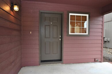 2846 SW Indian Cir, Redmond, OR 97756 - photo 3