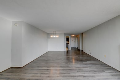 232 Harmon Cove Tower, Secaucus, NJ 07094 - photo 4