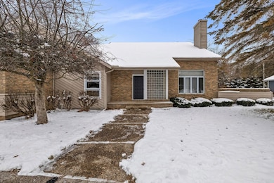 5609 Pondview Dr, Midland, MI 48640 - photo 2