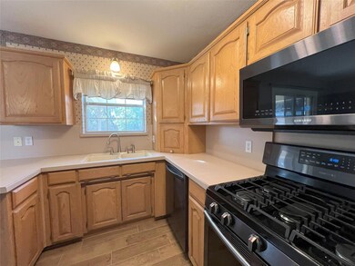 408 W Morton St, Boyd, TX 76023 - photo 7