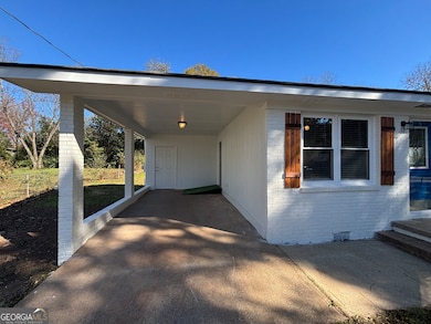 1015 Highland Ave, Madison, GA 30650 - photo 2