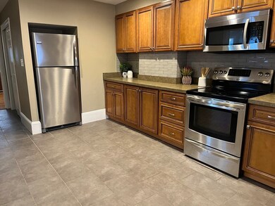 28 Richardson Ave unit D, Wakefield, MA 01880 - photo 3
