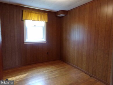 2013 Crestview Rd, Baltimore, MD 21239 - photo 4