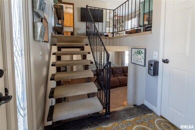 4464 Spring St, Davenport, IA 52807 - photo 4