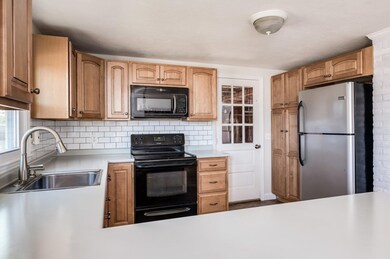 21 Sylvan Rd, North Hampton, NH 03862 - photo 2