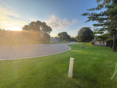 8704 Cottonwood Ln N, Maple Grove, MN 55369 - photo 3