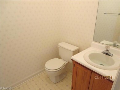 2945 Sharron Dr, Asheboro, NC 27205 - photo 7