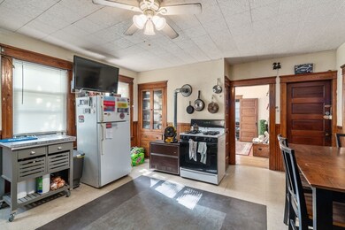 10 Stowell Ave, Worcester, MA 01606 - photo 7