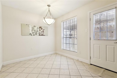 Spacious eat-in area in kitchen