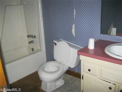 4117 Earnhardt Rd, Asheboro, NC 27205 - photo 6