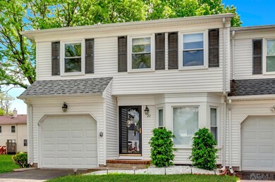 22 Hickory Ct, Middlesex, NJ 08846 - photo 2