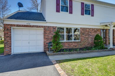 37 Kolas Ct Middletown NJ-large-005-10-F
