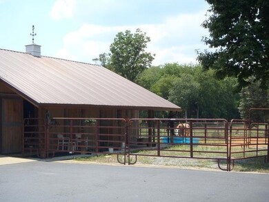 168 Uselton Rd, Shelbyville, TN 37160 - photo 4