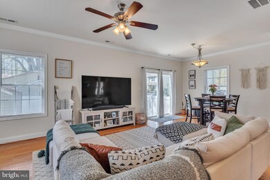 6318 Linden St, Shady Side, MD 20764 - photo 5