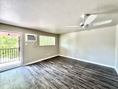 1756 W Main St unit 7, Houston, TX 77098 - photo 2