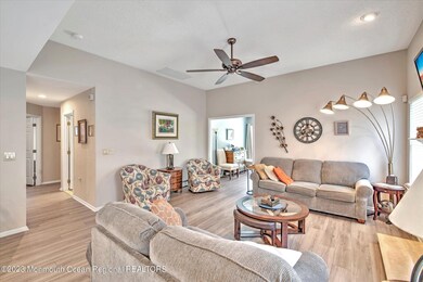 06-LIVING ROOM