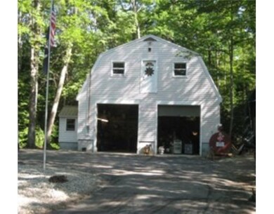 Parking Lot/Garage. Insulated &...