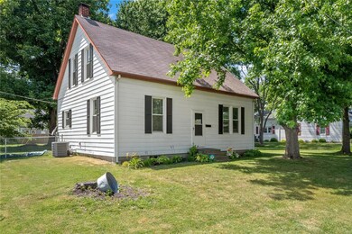 212 S Pitts St, Freeburg, IL 62243 - photo 2