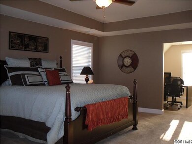 Master Bedroom - Large Master with seperate sittin