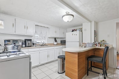 655 Charles St, Perth Amboy, NJ 08861 - photo 7