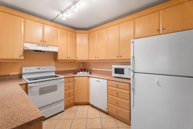 529 Shady Pine Way unit D1, Greenacres, FL 33415 - photo 6