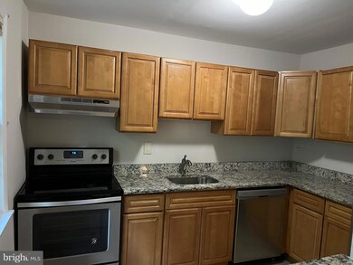 205 Garnet Dr unit 2H, Burlington, NJ 08016 - photo 5