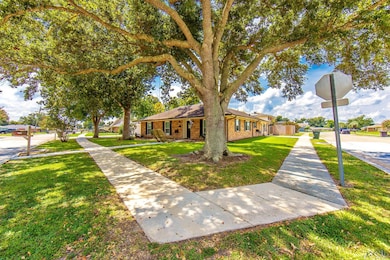 2807 Broadmoor Ave, Houma, LA 70364 - photo 2