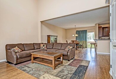 9165 Walker Park Dr unit 9165, Columbus, OH 43240 - photo 2