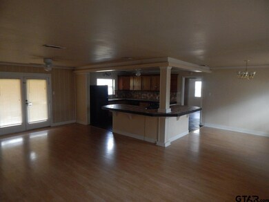 2707 2707 S Robertson, Tyler, TX 75701 - photo 2