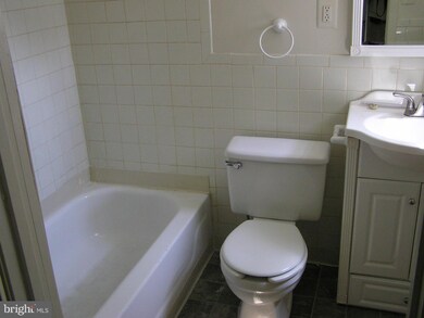 112 S Ann St unit 2, Baltimore, MD 21231 - photo 6