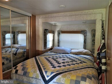 41-24 Buffalo Pass, Falling Waters, WV 25419 - photo 5