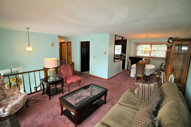 81 W Palm St, Olyphant, PA 18447 - photo 6