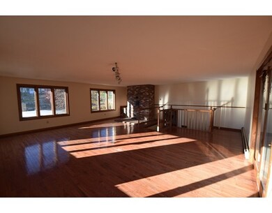 28 Rangers Dr, Hudson, NH 03051 - photo 3