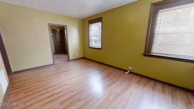 237-E-21St-1-06042021_173233