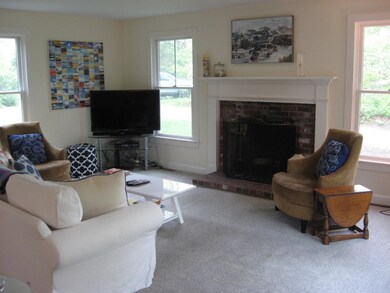 21 Upper Douglas Ln, Oak Bluffs, MA 02557 - photo 5