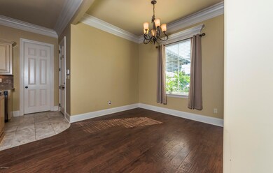 Dining Area 1 (1)