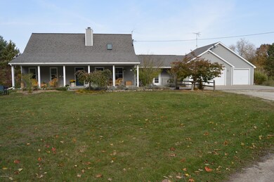 828 E Conrad